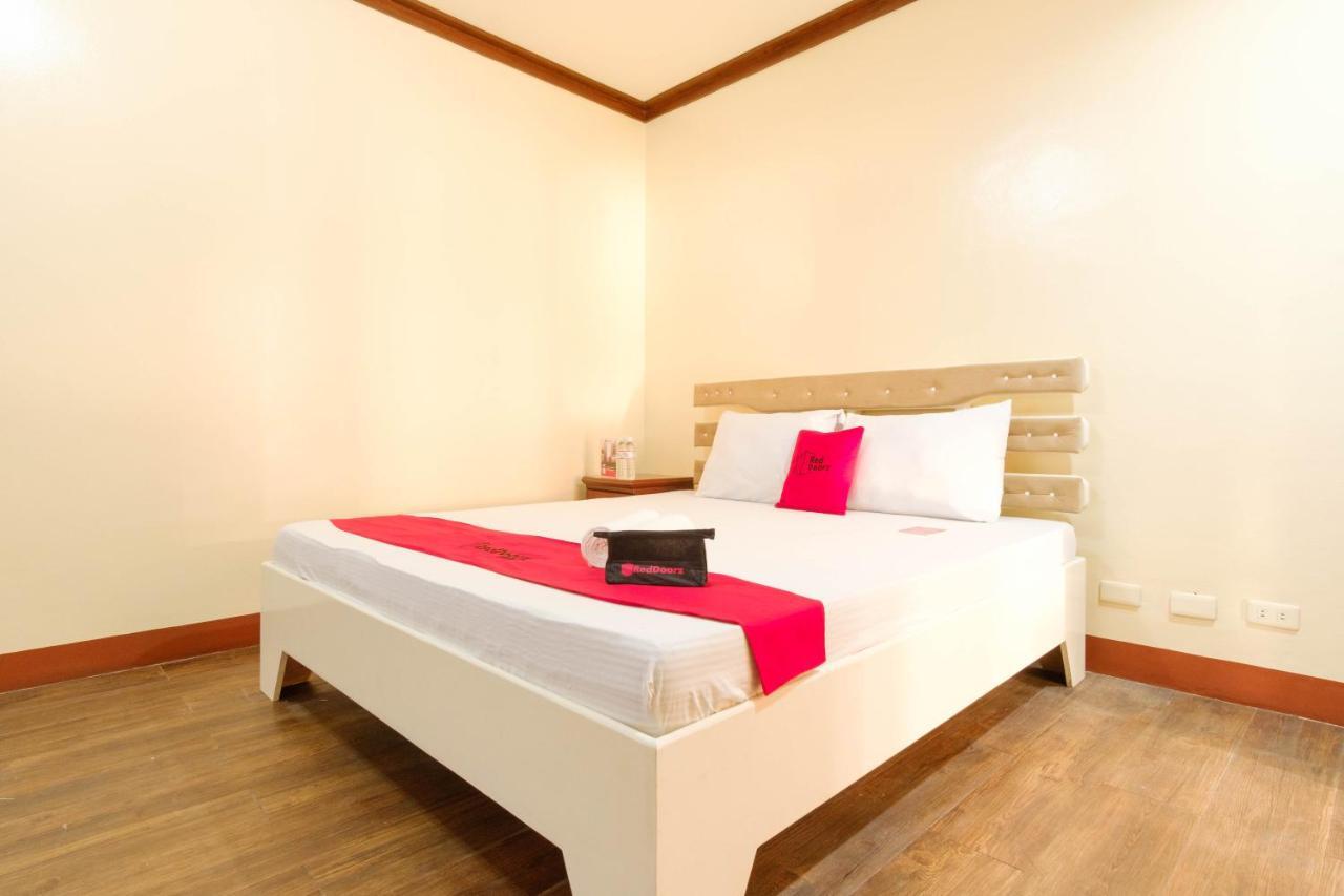Reddoorz Plus @ Seaborne Hotel Subic Zambales Exterior photo