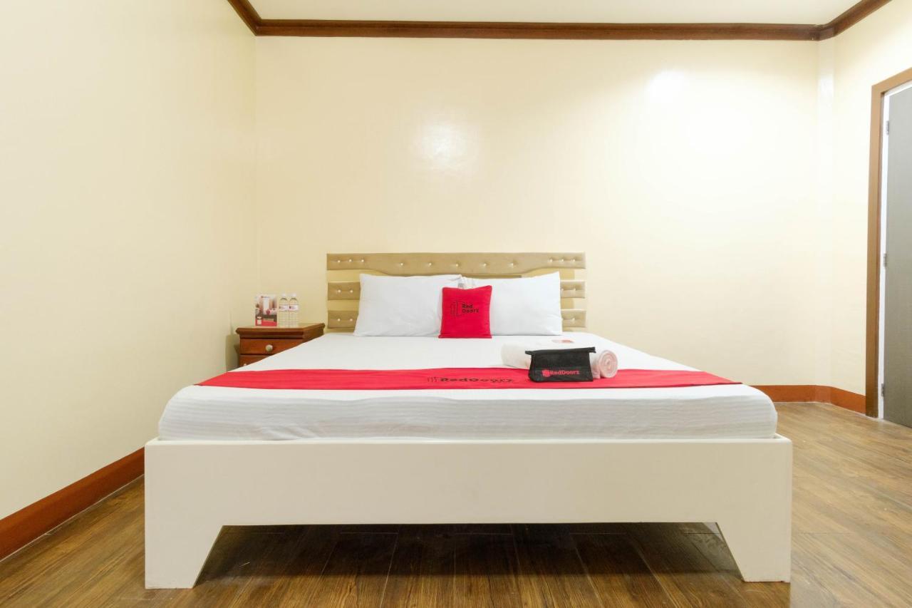 Reddoorz Plus @ Seaborne Hotel Subic Zambales Exterior photo