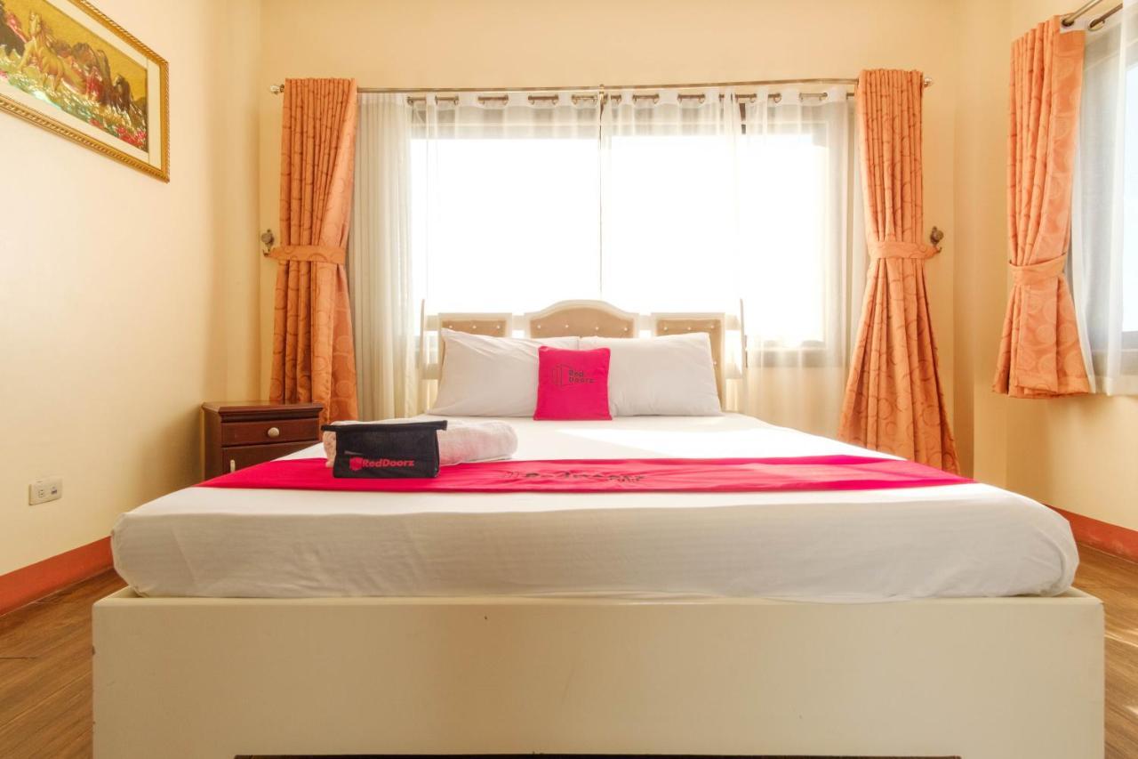 Reddoorz Plus @ Seaborne Hotel Subic Zambales Exterior photo