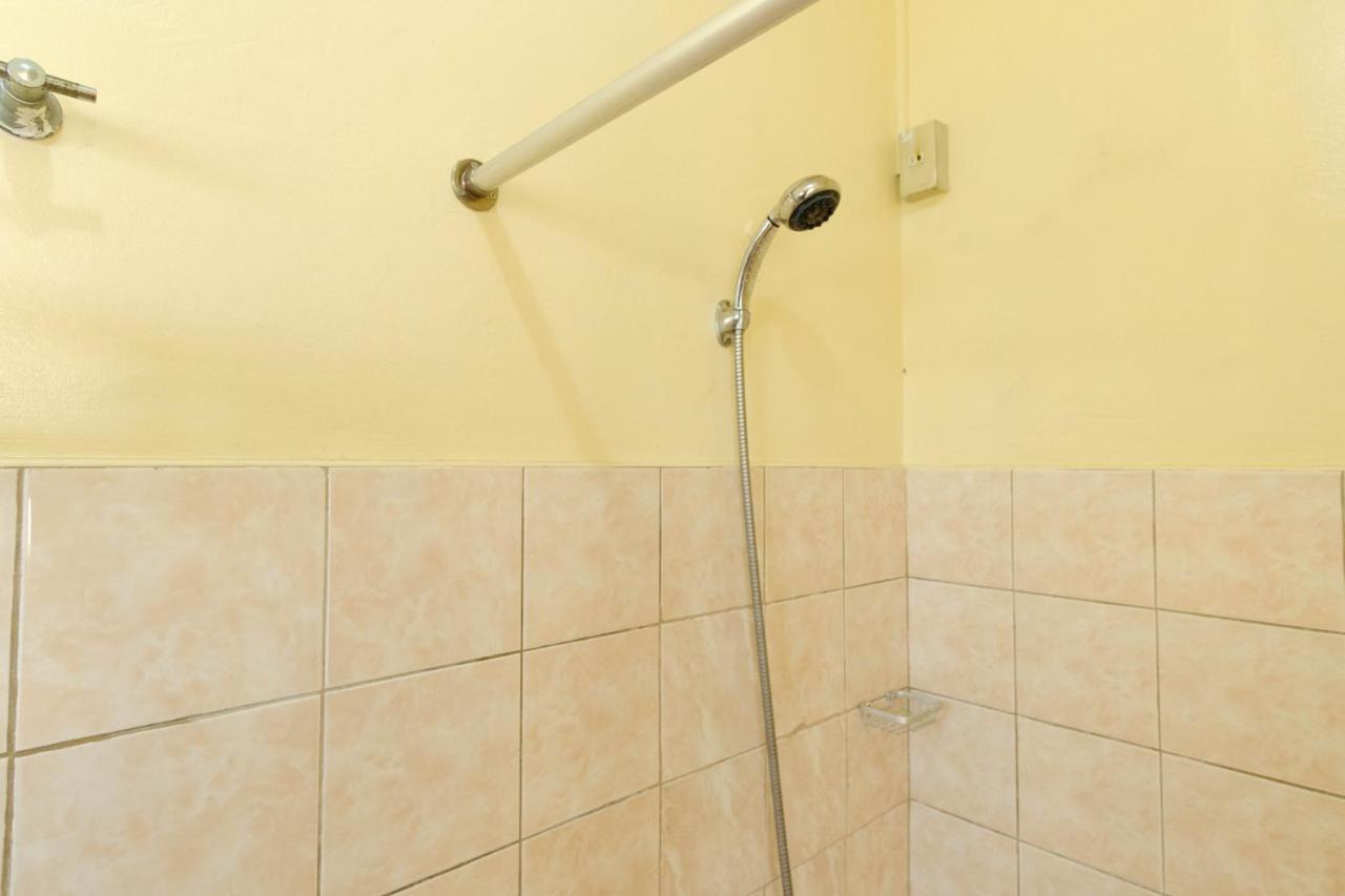 Reddoorz Plus @ Seaborne Hotel Subic Zambales Exterior photo