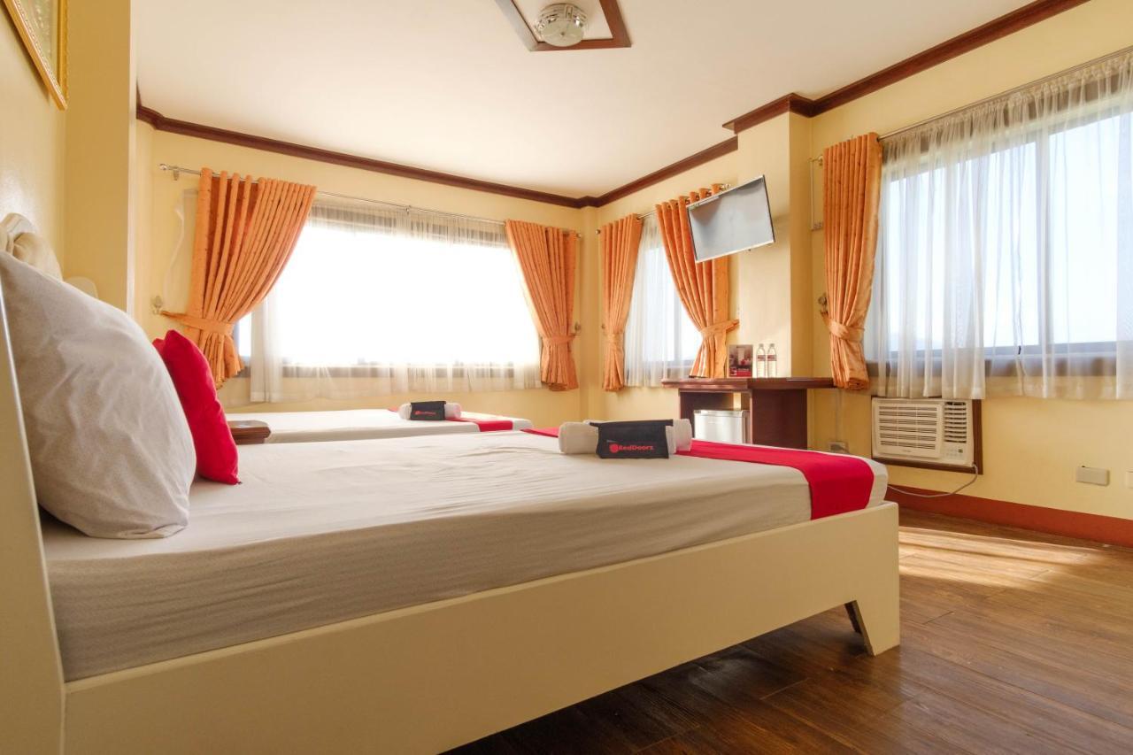 Reddoorz Plus @ Seaborne Hotel Subic Zambales Exterior photo