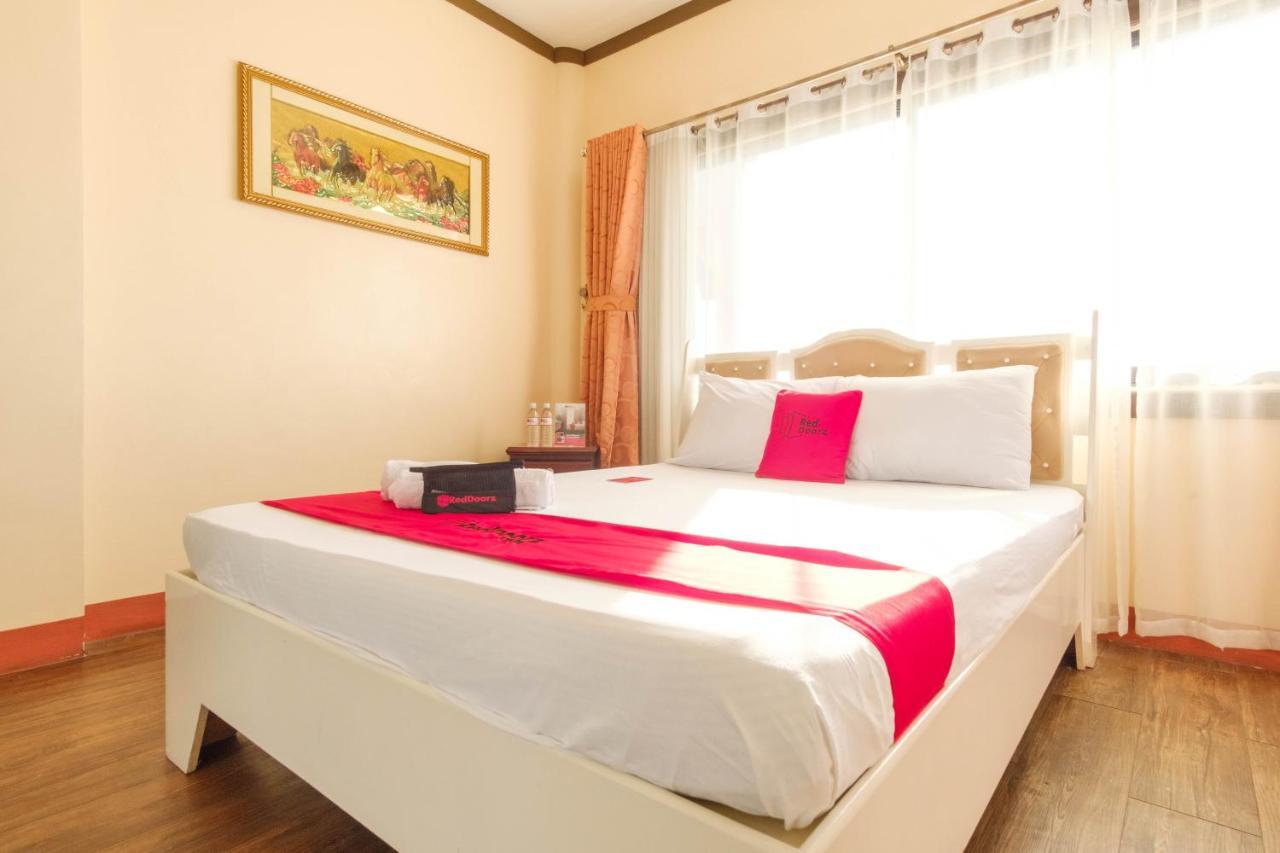 Reddoorz Plus @ Seaborne Hotel Subic Zambales Exterior photo